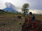 erupsi-gunung-agung_20171128_202414.jpg