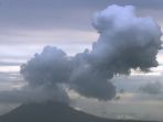 erupsi-gunung-anak-krakatau_20181228_220523.jpg