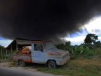 erupsi-gunung-sinabung-medan_20150622_161346.jpg