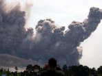 erupsi-gunung-sinabung_20150619_185722.jpg