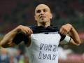 esteban-cambiasso-pamerkaosdaleemmmm.jpg
