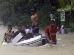evakuasi-banjir-warga-gunung-kidul_20171128_205151.jpg