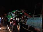 evakuasi-bus1343.jpg