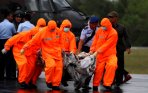 evakuasi-jenazah-korban-jatuhnya-pesawat-airasia-qz8501_20150105_172604.jpg