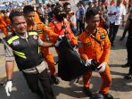 evakuasi-jenazah-korban-lion-air-jt-610_20181029_165110.jpg