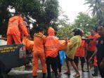 evakuasi-korban-banjir-tasikmalaya.jpg