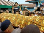 evakuasi-korban-tabrakan-speedboat-paspampres-di-palangkaraya_20200310_024830.jpg