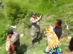 evakuasi-mayat-korban-kebakaran_20180912_203201.jpg