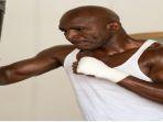 evander-holyfield-berlatih.jpg