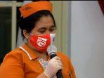 evasonia-simbolon-saat-berbincang-dengan-presiden-jokowi.jpg