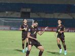 everton-nascimento-pemain-psm-makassar11.jpg
