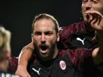 f91-dudelange-vs-ac-milan-gonzalo-higuain-2_20180921_061404.jpg