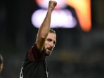 f91-dudelange-vs-ac-milan-gonzalo-higuain-4_20180921_061506.jpg