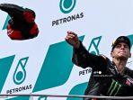 fabio-quartararo-di-podium-motogp-malaysia-2022.jpg