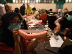 face-shield-sederhana-untuk-apd-tenaga-kesehatan_20200323_182206.jpg