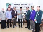 fadel-muhammad-bersama-perwakilan-delegasi-lima-organisasi-profesi-tenaga-kesehatan.jpg