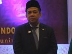 fahri-hamzah-hadiri-pernikahan-massal-gratis-af_20160318_105249.jpg