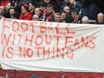 fans-liverpool-yang-melakukan-protes_20160208_170811.jpg