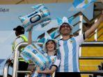 fans-messi-di-abu-dhabi.jpg