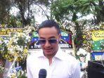 farhan-sultan-habibie-cucu-dari-bj-habibie-di-rumah-duka.jpg