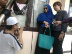 farrah-diba-sujud1_20170410_125933.jpg