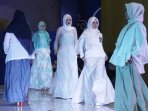 fashion-show-busana-muslim-di-makassar_20150525_222728.jpg
