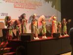 fashion-show-uber-milyaran-bfi-karya-designer-akeyla_20181025_135728.jpg