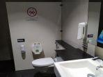 fasilitas-wc-dan-kamar-mandi-di-hotel-kapsul-bandara-soetta.jpg