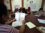 fasilitas-wifi-gratis-untuk-belajar-online-di-balai-warga_20200827_183145.jpg