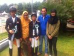 fatchul-anas-bersama-keluarganya_20170301_002045.jpg