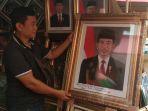 faturrahman-jualan-foto-jokowi.jpg