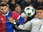 fc-basel-renato-steffen-vs-manchester-united-marcos-rojo_20171123_064357.jpg