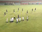 febri-hariyadi-melakukan-selebrasi-gol-ke-gawang-psis-semarang.jpg
