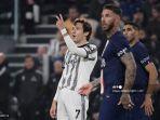 federico-chiesa-kiri-memberi-isyarat-selama-pertandingan-sepak-bola-grup-h.jpg
