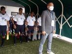 ferdinand-rudini-saat-mendampingi-kedua-kesebelasan-yang-akan-bertanding-di-liga-1-2021.jpg
