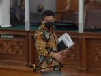ferdy-sambo-jalani-sidang-dakwaan_20221017_163912.jpg