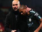 fernandinho-bersama-pep-guardiola-di-manchester-city.jpg