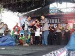 festival-palang-pintu-xii-resmi-ditutup_20170507_200406.jpg