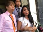 five-vi-bersama-kuasa-hukumnya-henry-indraguna-mendatangi-komnas-perempuan_20170428_174312.jpg