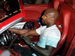 floyd-mayweather-jr-car_20170830_154230.jpg