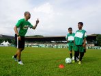 football-clinic-milo-football-championship-di-medan_20160214_231732.jpg
