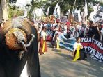 forbali-tolak-reklamasi-teluk-benoa_20170212_182559.jpg