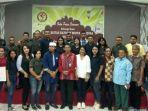 foto-bersama-dalam-kegiatan-buka-puasa-bersama-keluarga-besar-unwira.jpg