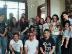 foto-keluarga-faisal-harris-dengan-ibu-jennifer-dunn_20180422_175830.jpg