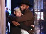 foto-ketika-ellen-degeneres-bersama-stephen-twitch.jpg