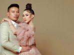 foto-mesra-ayu-aulia-dan-vicky-prasetyo_2.jpg