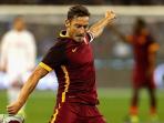 francesco-totti-tendangla_20150718_212349.jpg