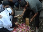 freddy-budiman-dimakamkan-di-surabaya_20160729_204004.jpg
