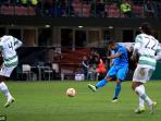 fredy-guarin-centre-scor_20150227_033106.jpg