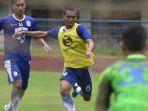 frets-butuan-saat-melakukan-gim-internal-bersama-persib-bandung.jpg